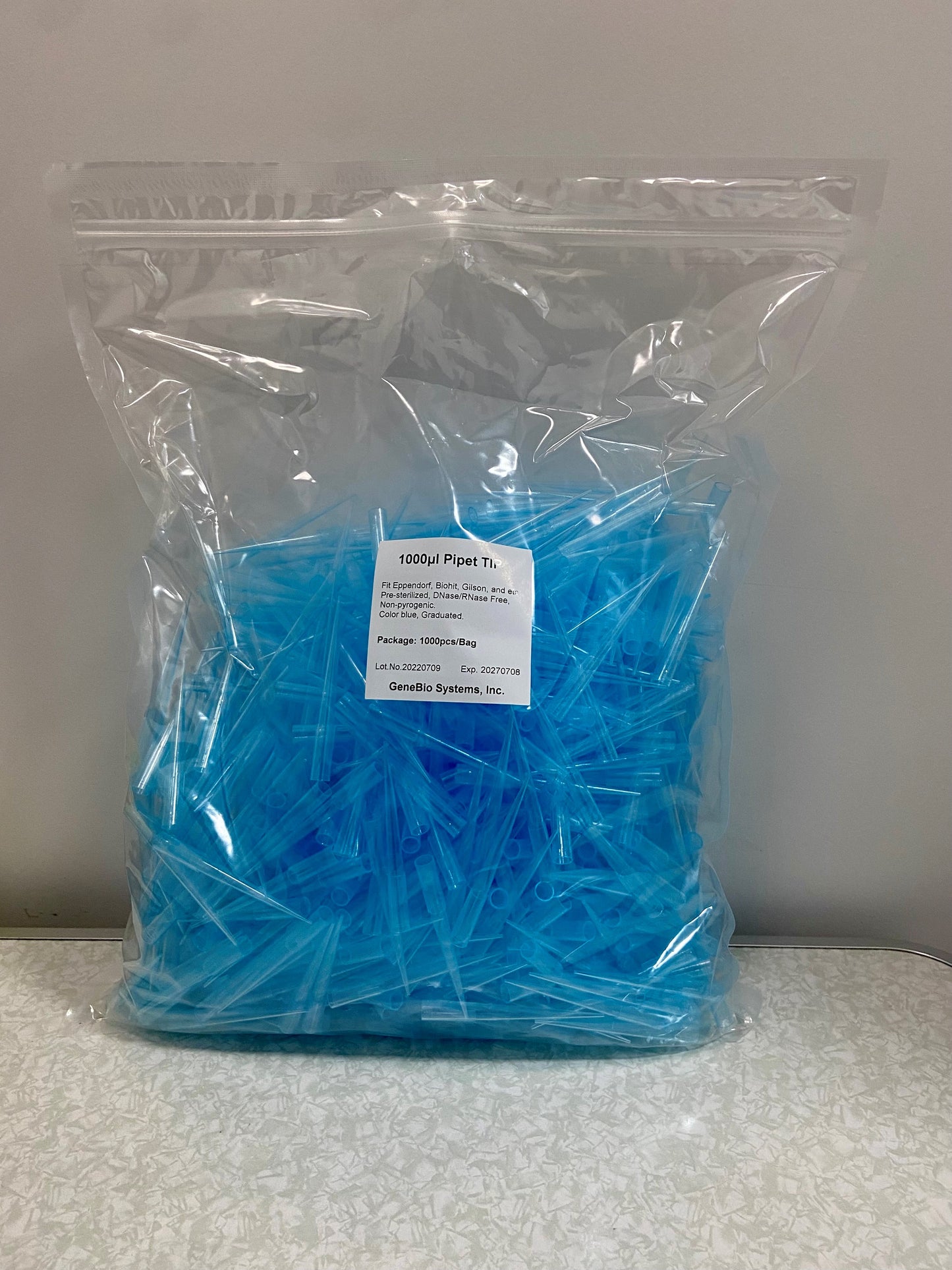 Non-Filtered Pipette Tips in Bulk-Bagged - Yellow or Blue